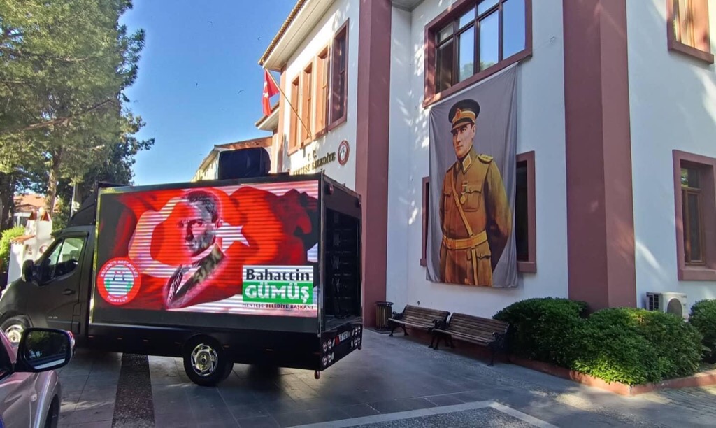 Ses + Sahne + Işıklandırma